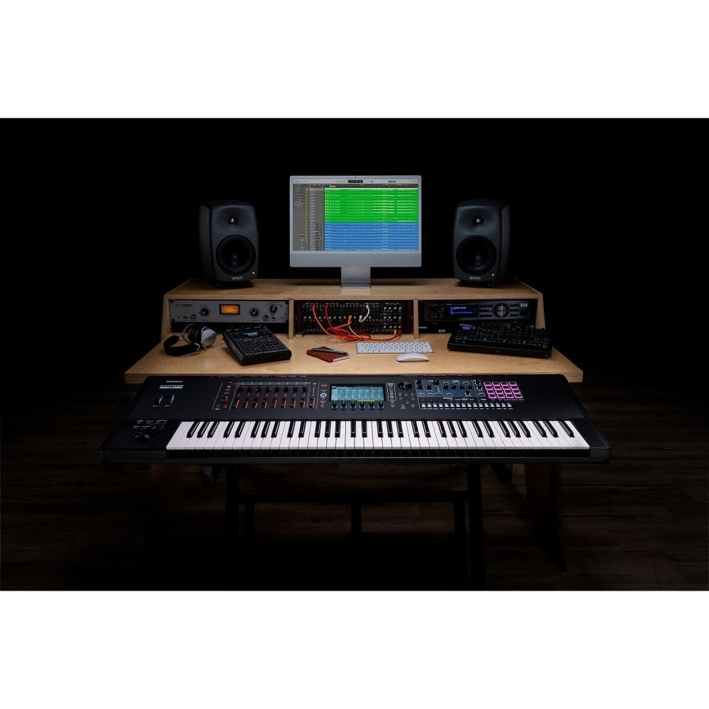 Roland Fantom 7EX Synthesizer Premium Package