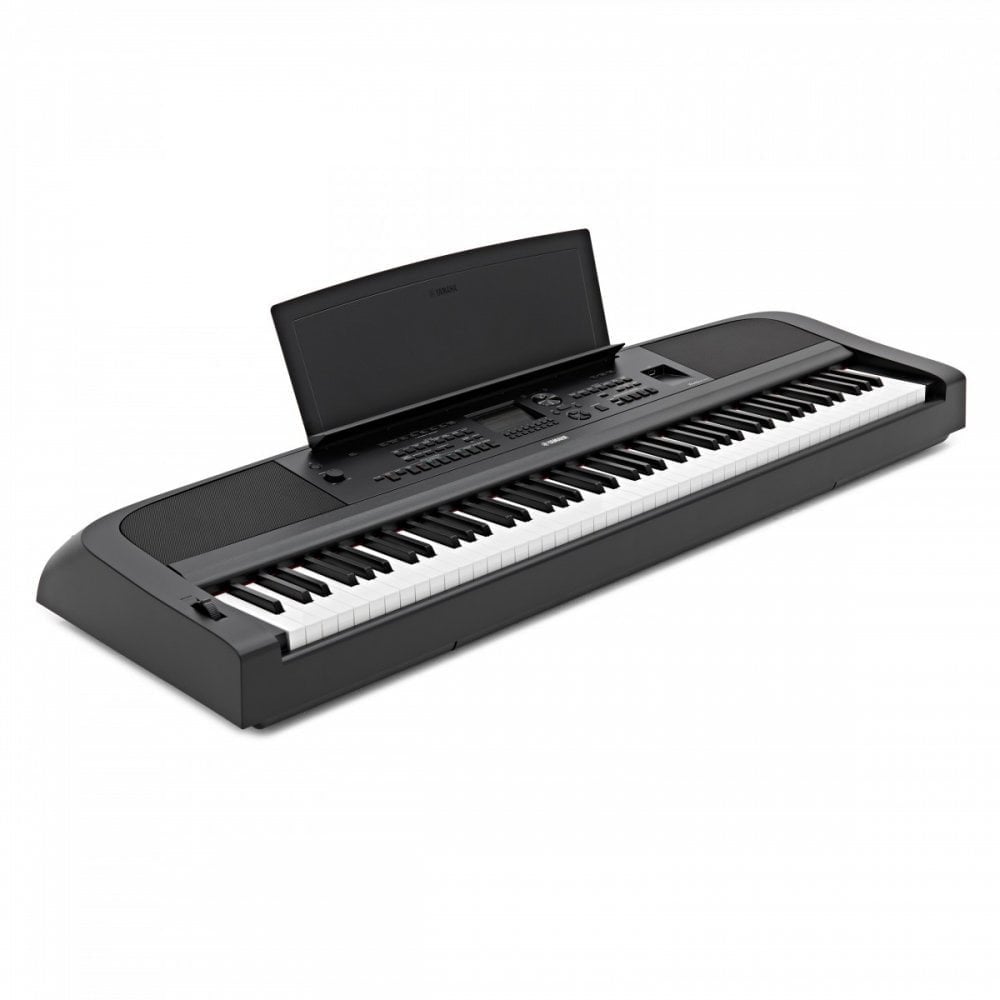 Yamaha DGX670 Digital Piano Premium Package Black