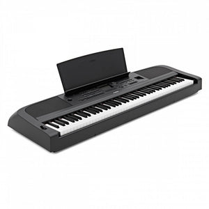 Yamaha DGX670 Digital Piano Standard Package Black