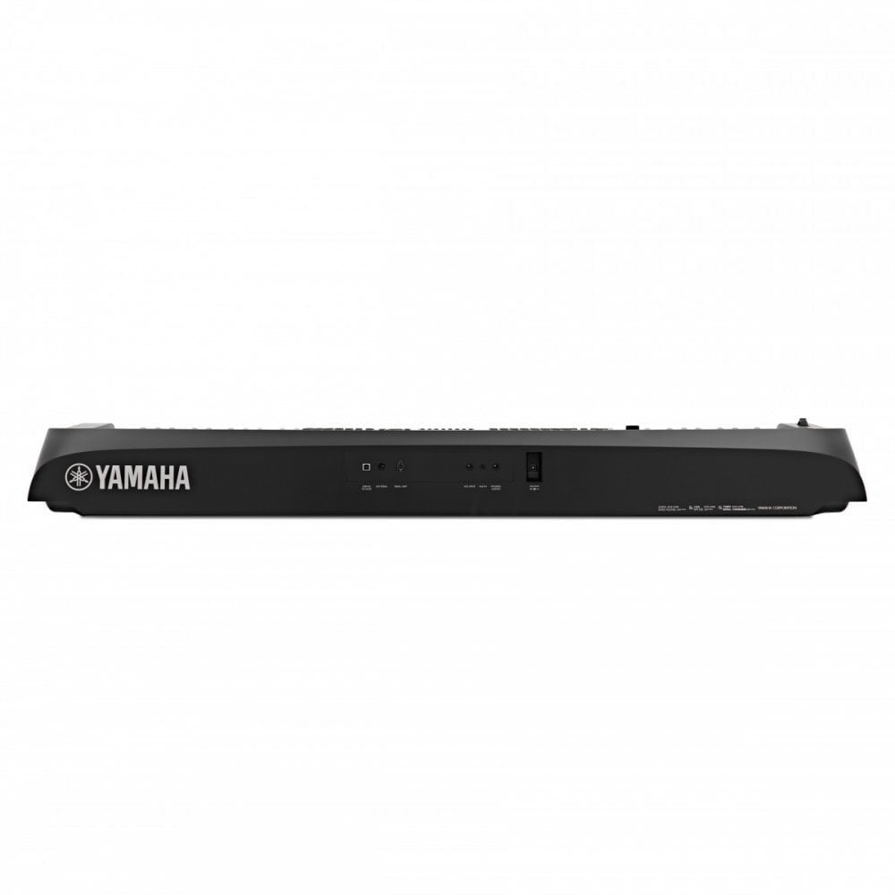 Yamaha DGX670 Digital Piano Standard Package Black