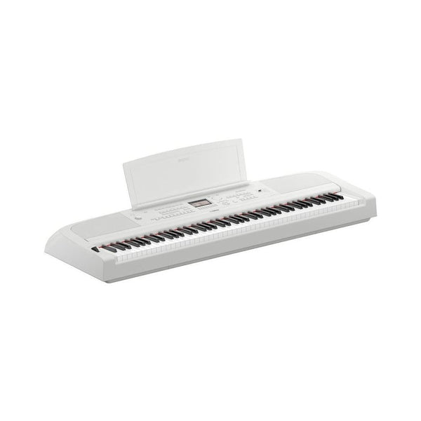 Yamaha DGX670 Digital Piano Standard Package White