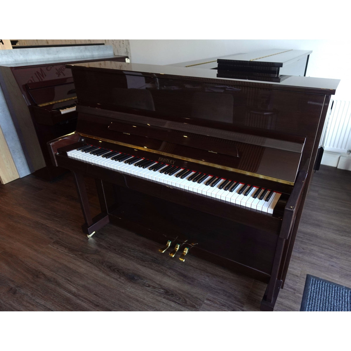 Second hand Bentley UP118M Upright Acoustic Piano | Polished Mahogany | Chester Store