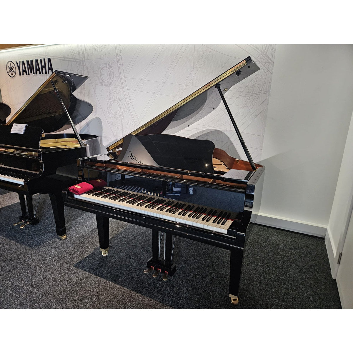 Secondhand Yamaha GC1 Acoustic Piano Polished Ebony