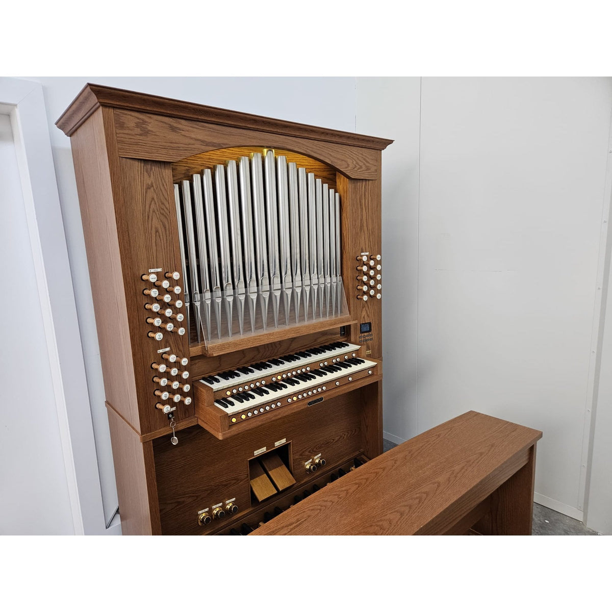 Secondhand Viscount Envoy Positive Digital Organ