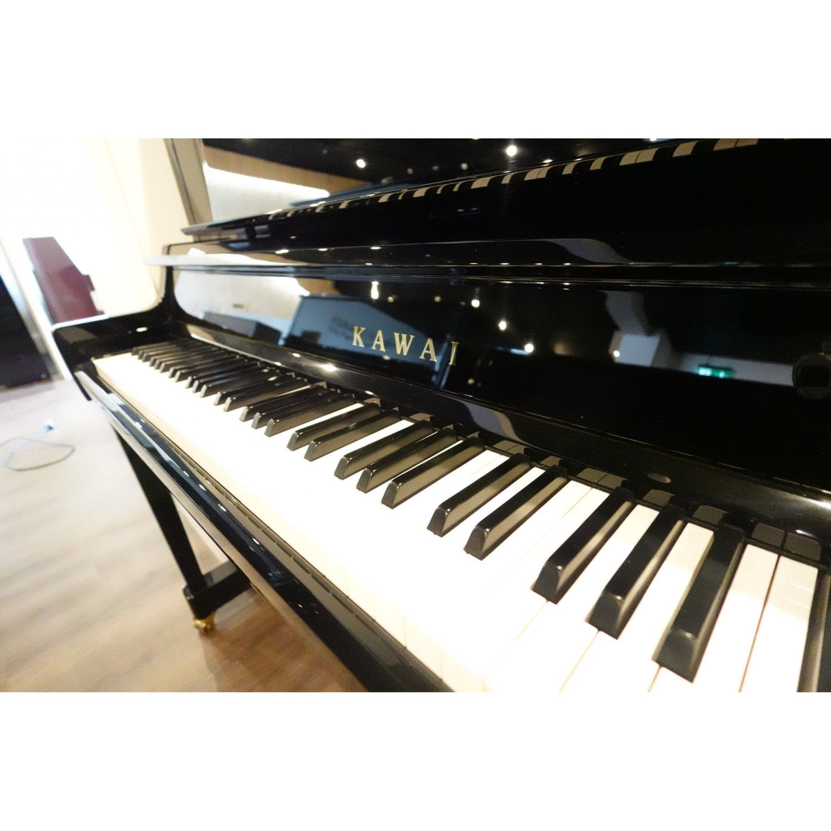 Secondhand Kawai K400 Upright Acoustic Piano | Polished Ebony | Chester Store