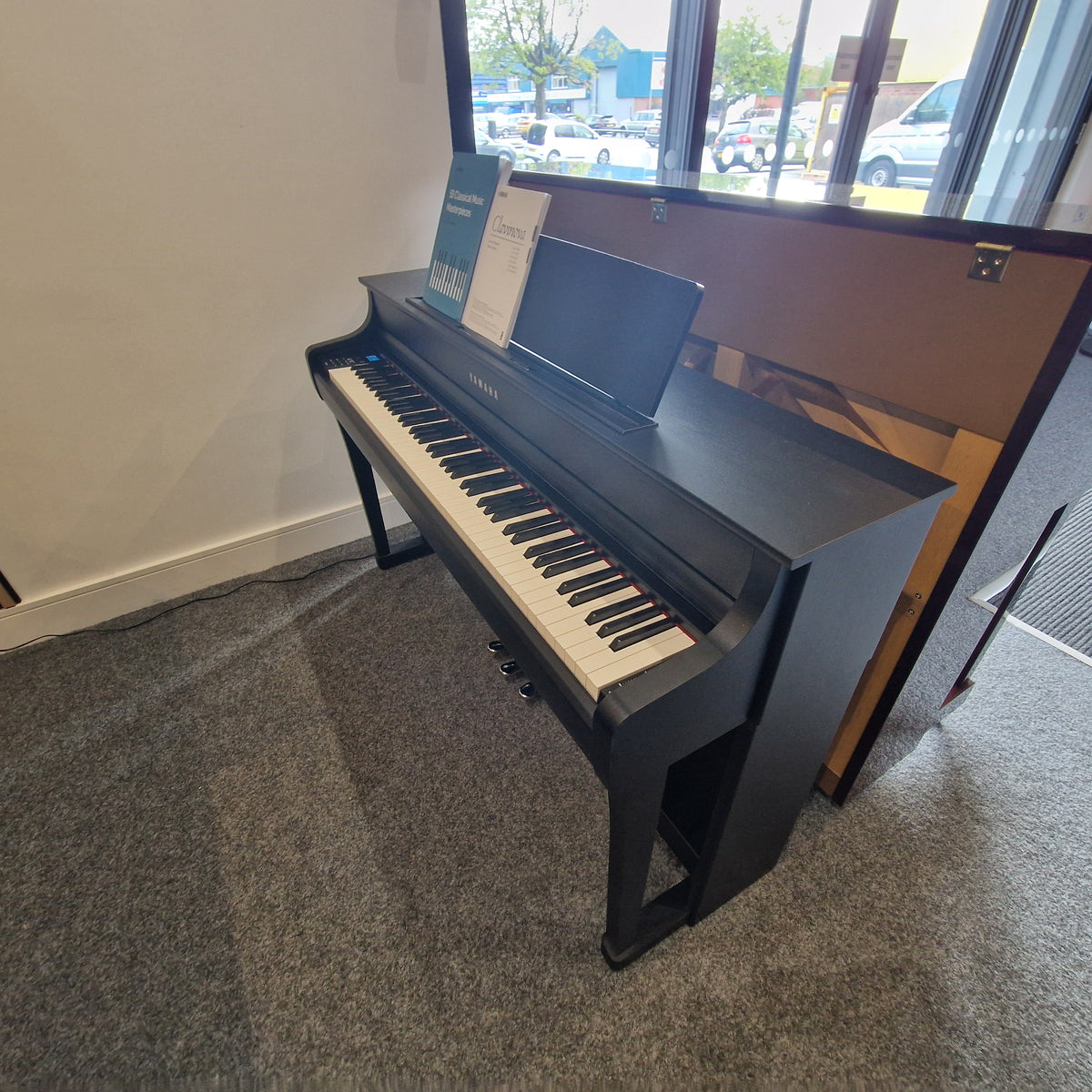 Secondhand Yamaha CLP845B Clavinova Digital Piano Black Walnut | Preston Store