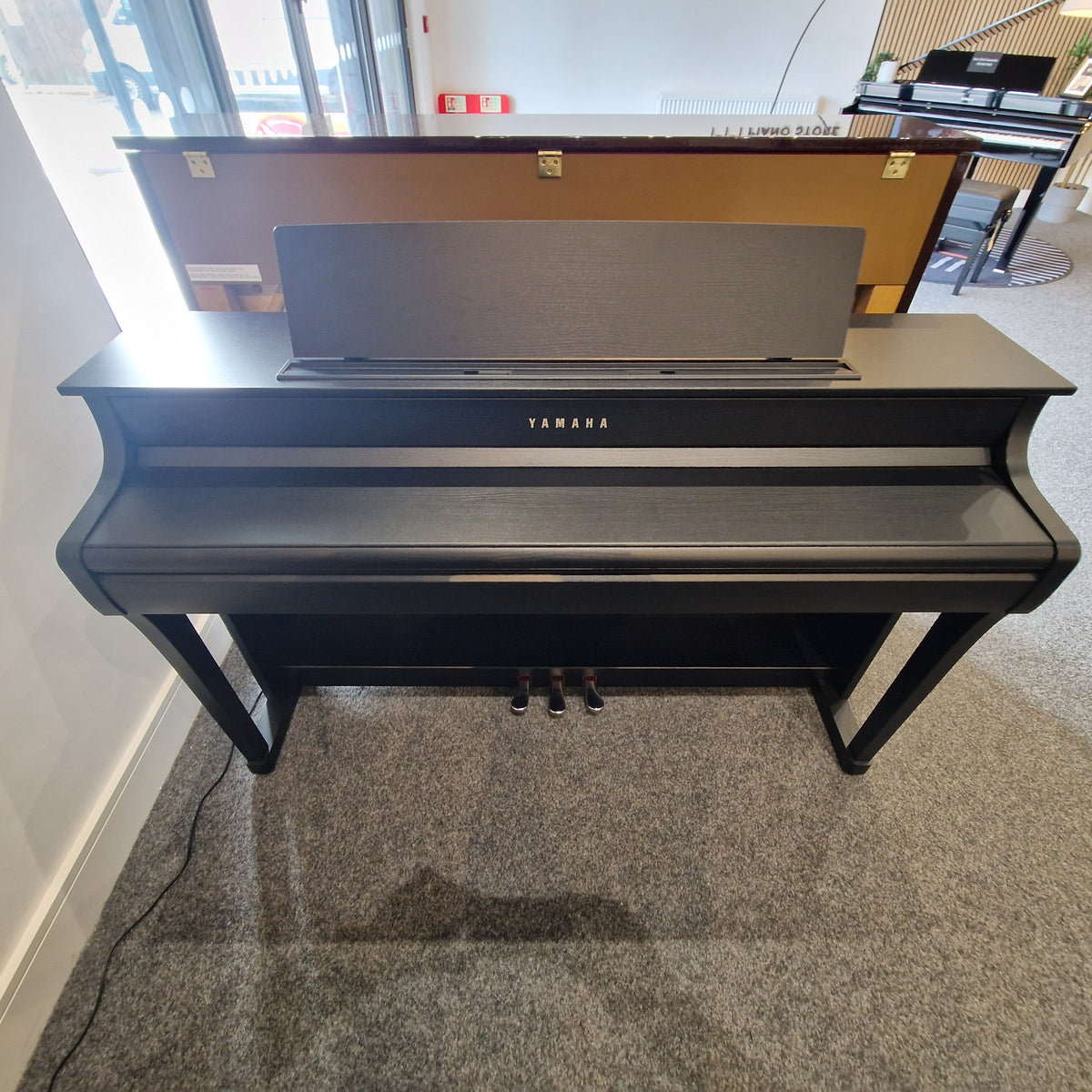 Secondhand Yamaha CLP845B Clavinova Digital Piano Black Walnut | Preston Store