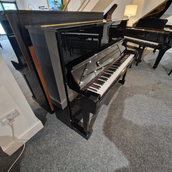 Refurbished Yamaha U1 Upright Piano - Polished Ebony, Japan 1981 | Preston Store