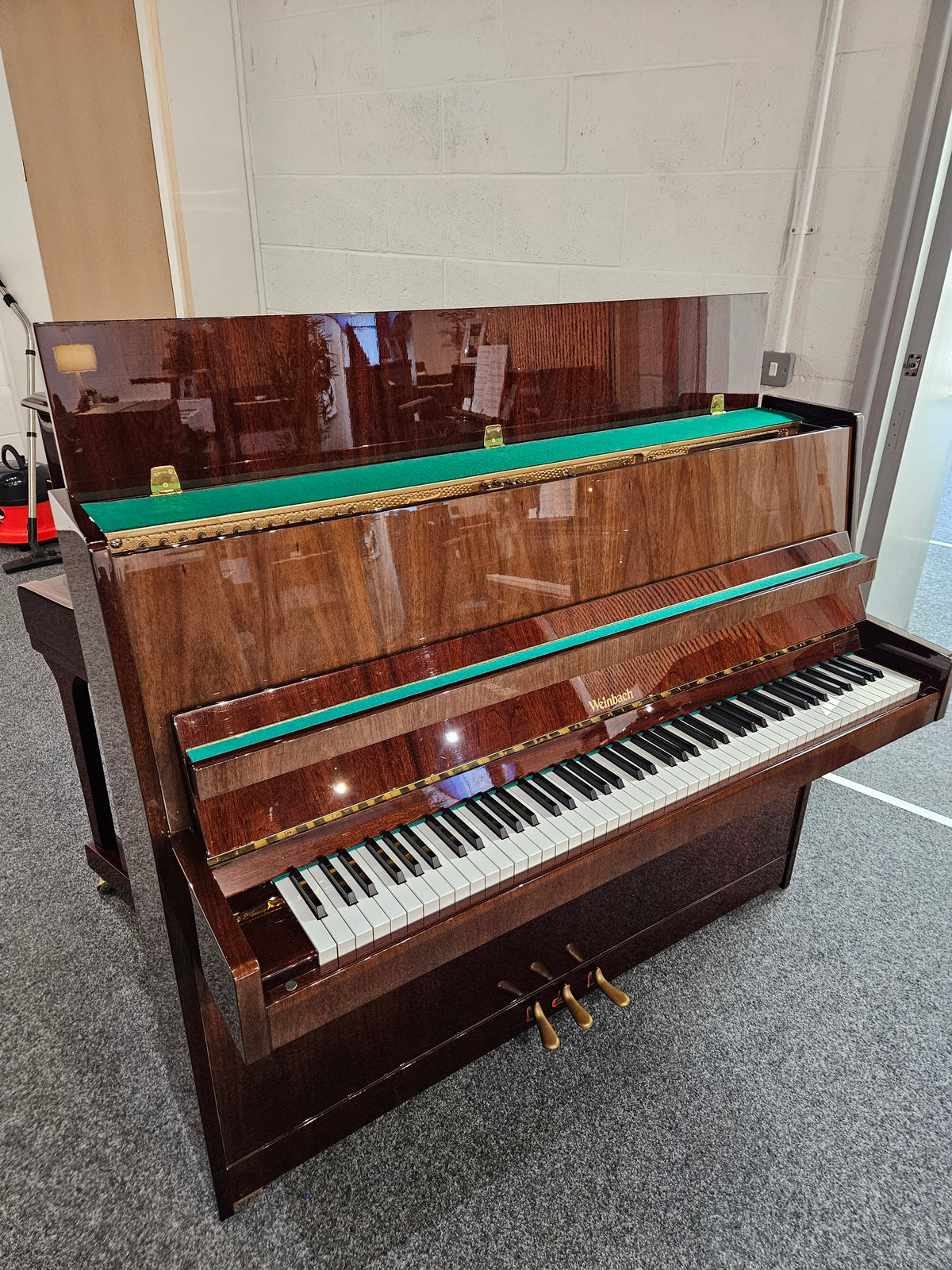 Secondhand Weinbach Acoustic Upright Piano Polished Mahogany