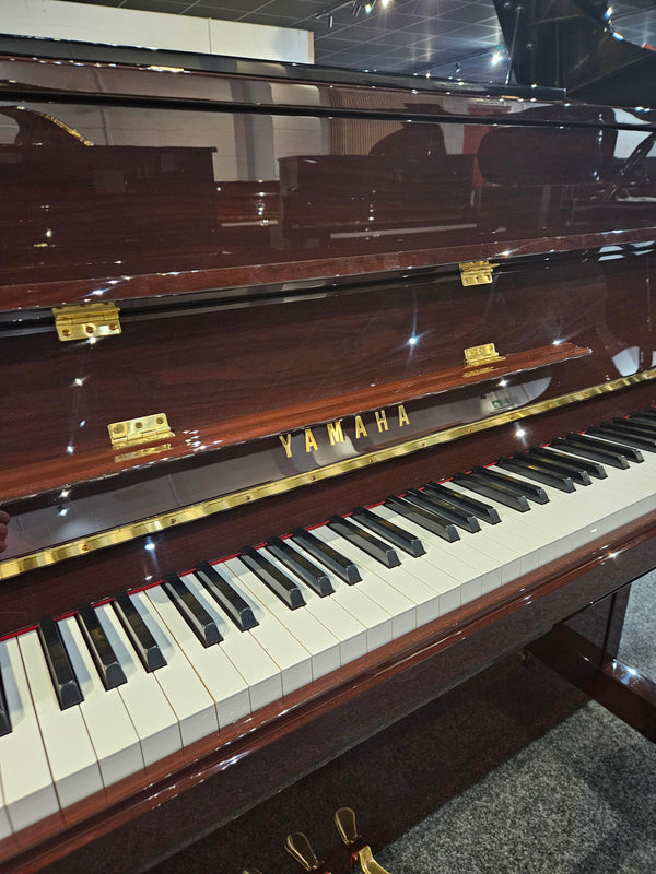 Ex Demo Yamaha B2E Acoustic Upright Piano Polished Mahogany