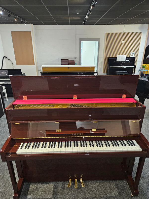 Ex Demo Yamaha B2E Acoustic Upright Piano Polished Mahogany