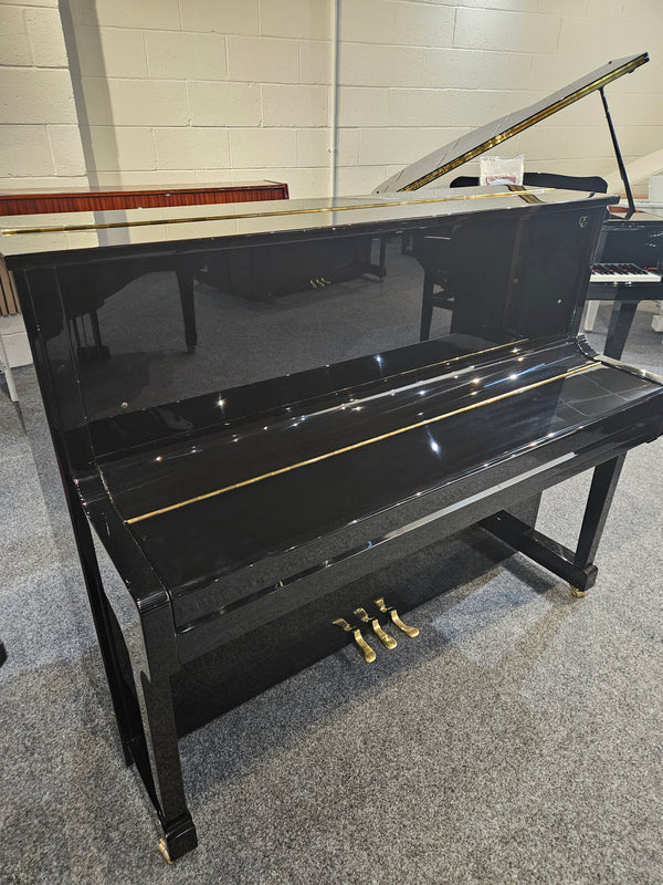 Ex-Lease Essex EUP-123 Acoustic Upright Piano Polished Ebony