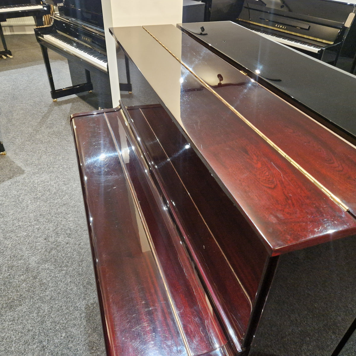 Secondhand Reid-Sohn SU121 Upright Piano Polished Mahogany