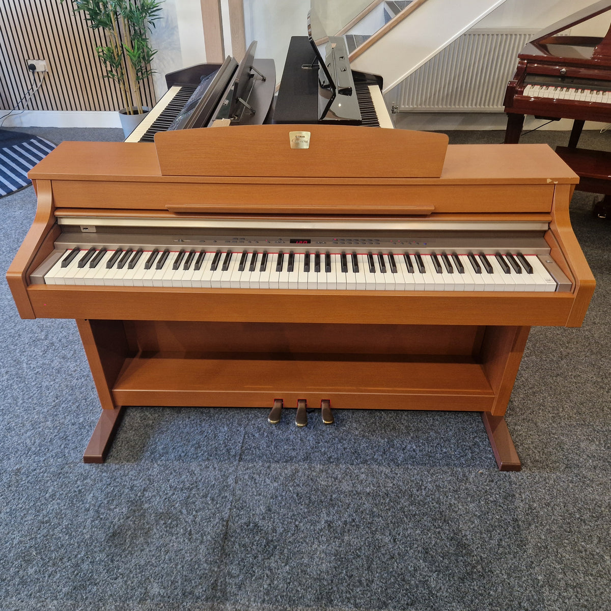 Second Hand Yamaha Clavinova CLP330C Digital Piano Cherry Cabinet