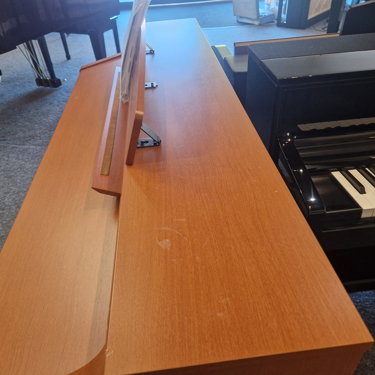 Second Hand Yamaha Clavinova CLP330C Digital Piano Cherry Cabinet