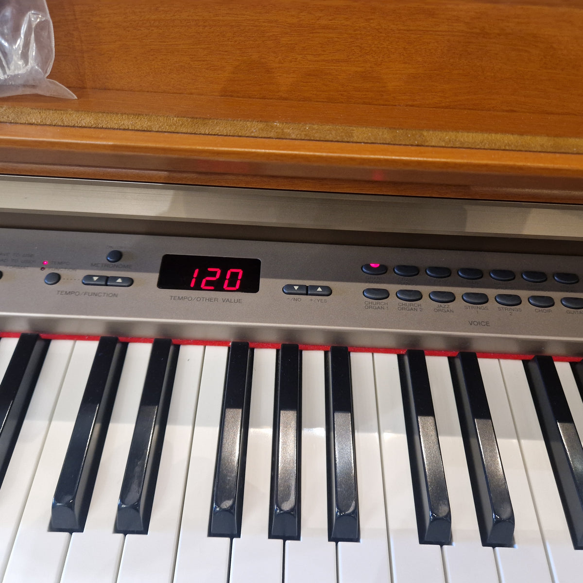 Second Hand Yamaha Clavinova CLP330C Digital Piano Cherry Cabinet