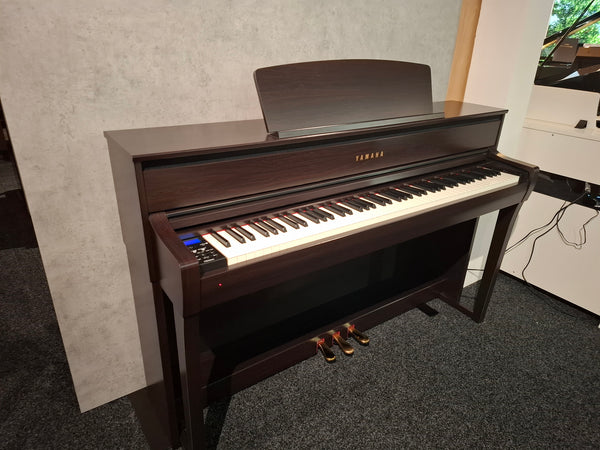 Secondhand Yamaha CLP-675 Clavinova Digital Piano Dark Walnut