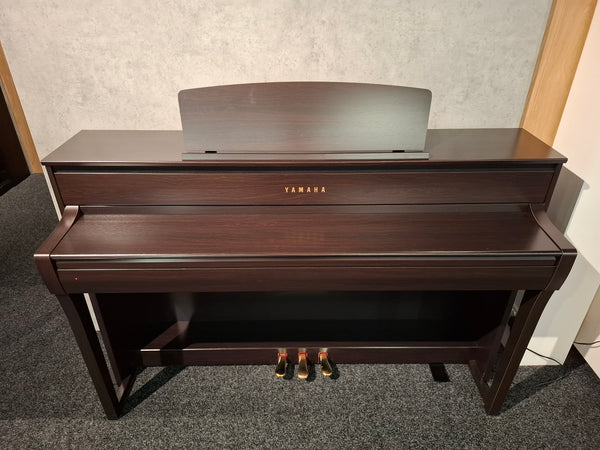Secondhand Yamaha CLP-675 Clavinova Digital Piano Dark Walnut