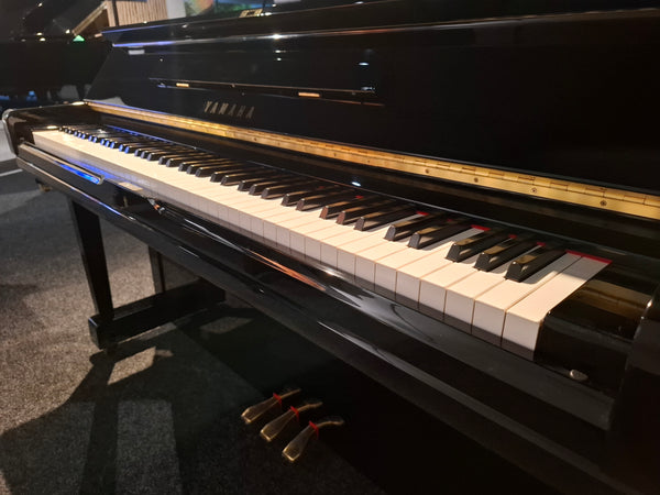 Refurbished Yamaha U3A Acoustic Upright Piano Polished Ebony - Japan, 1983