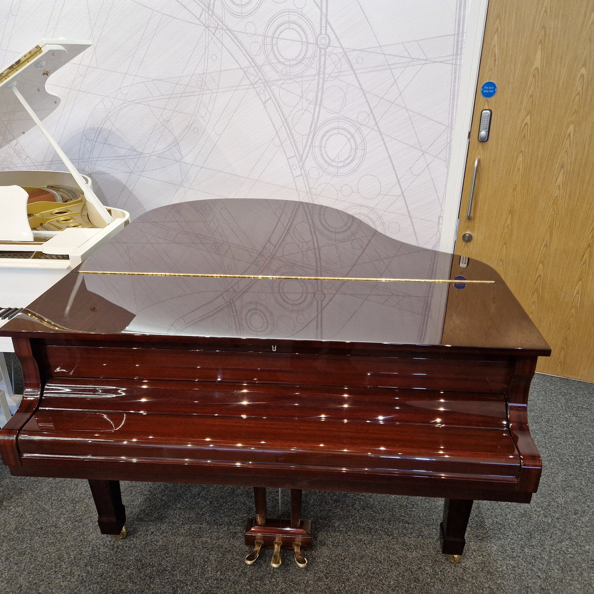 Secondhand Yamaha G1 Baby Grand Piano Polished Mahogany – Made in Japan
