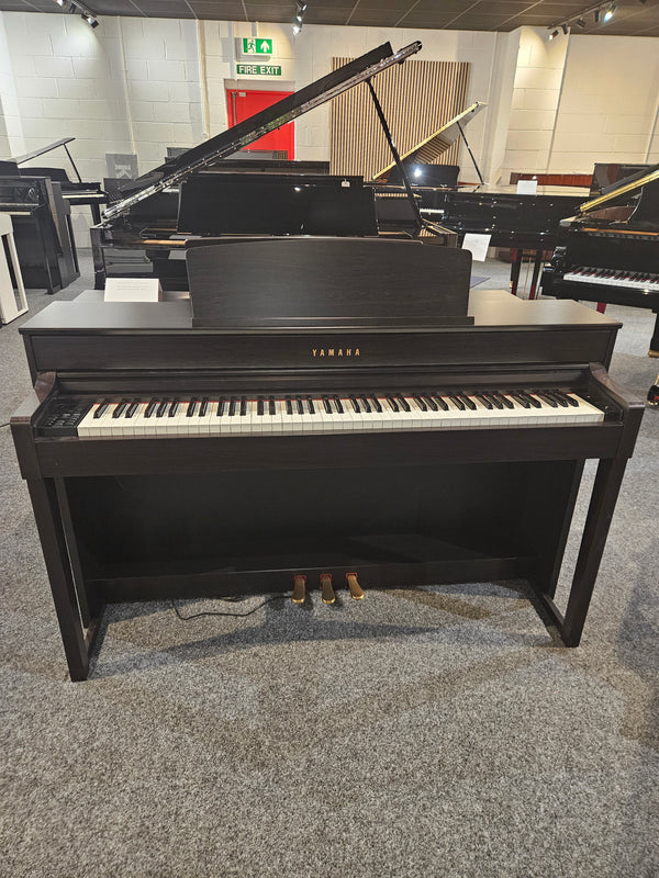 Secondhand Yamaha CLP575 Digital Piano Rosewood