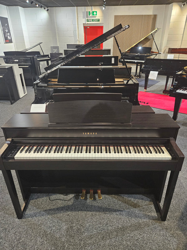 Secondhand Yamaha CLP575 Digital Piano Rosewood