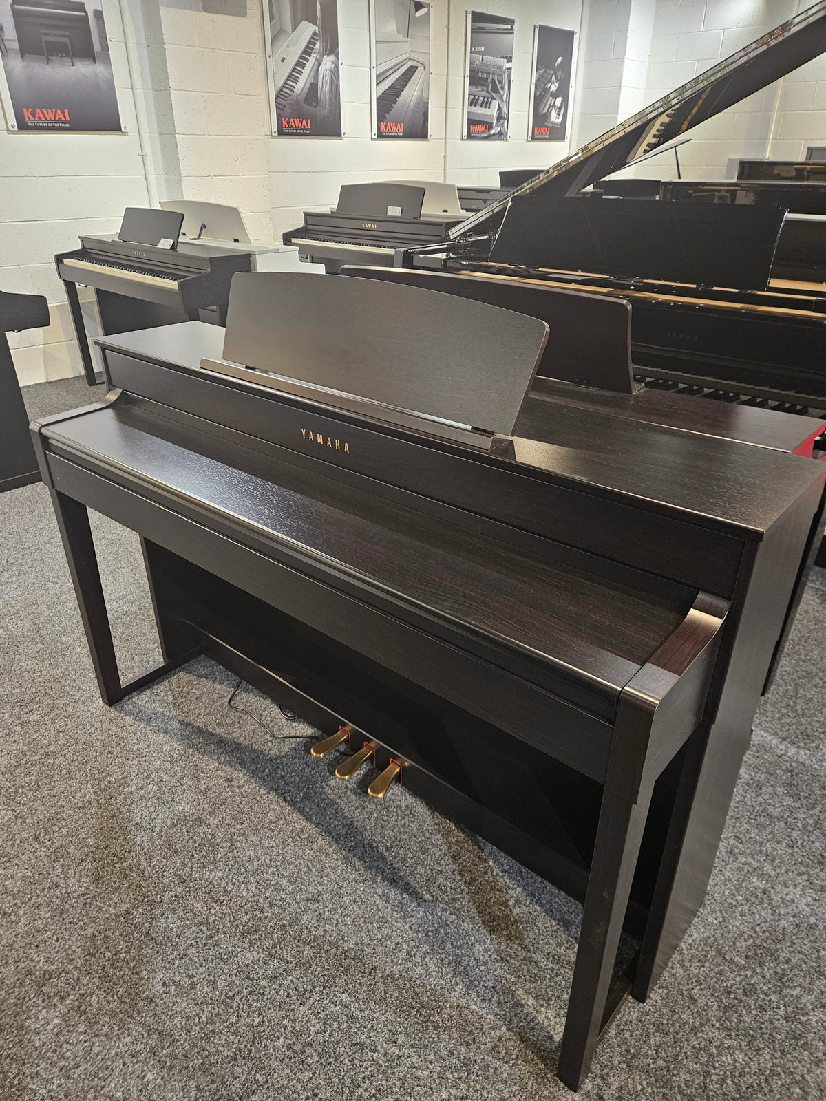 Secondhand Yamaha CLP575 Digital Piano Rosewood