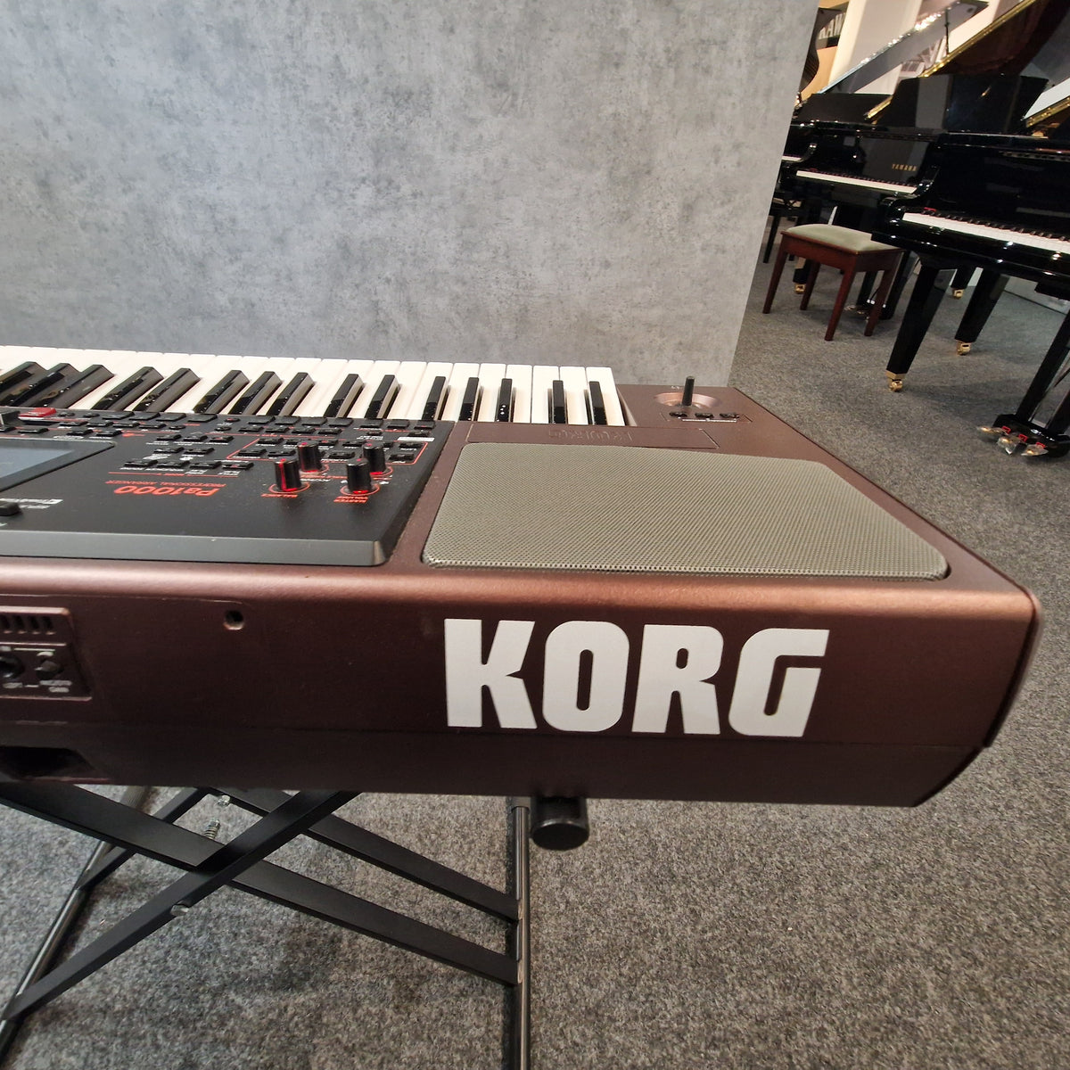Secondhand Korg PA1000 Arranger Workstation Keyboard