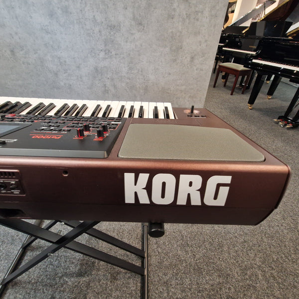 Secondhand Korg PA1000 Arranger Workstation Keyboard