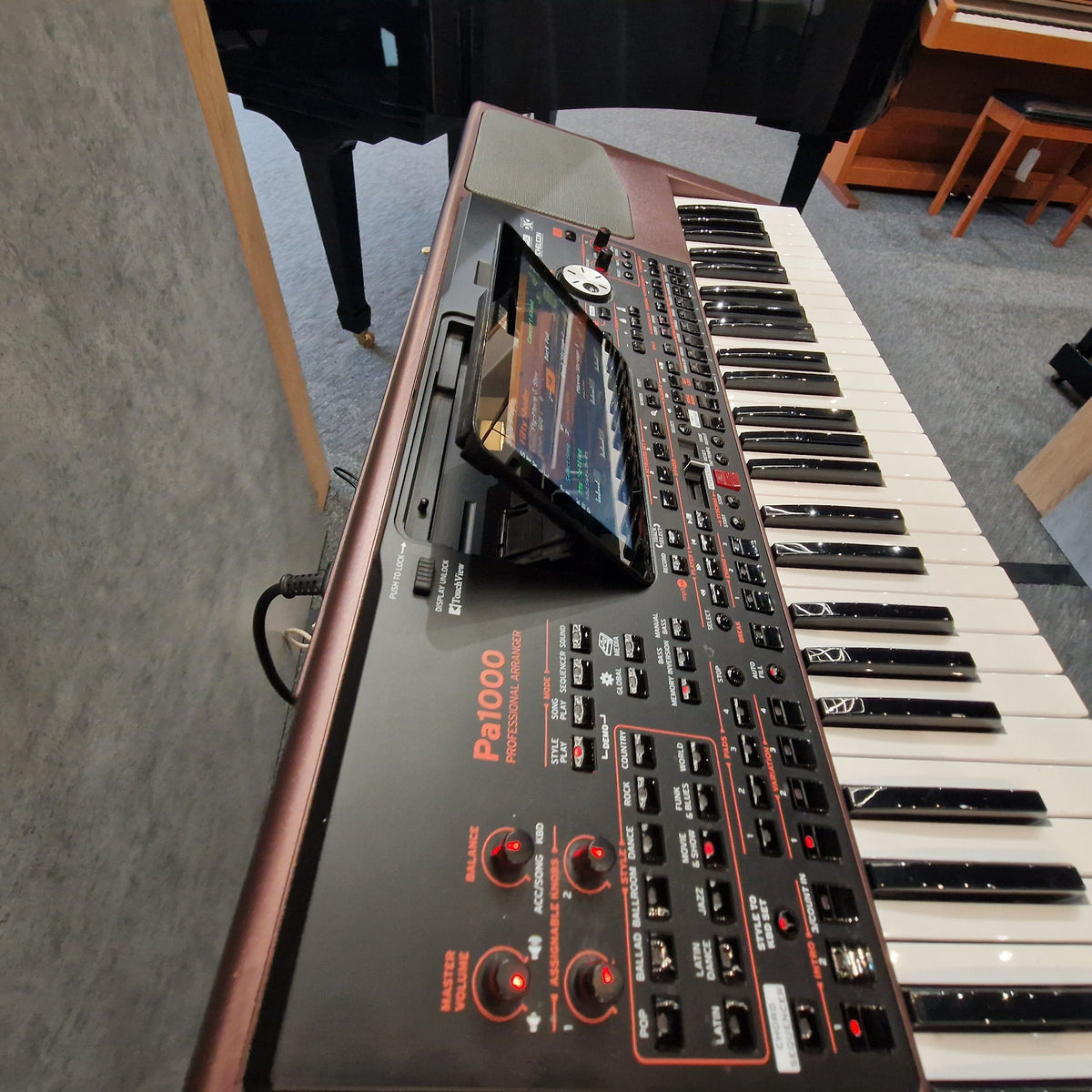 Secondhand Korg PA1000 Arranger Workstation Keyboard