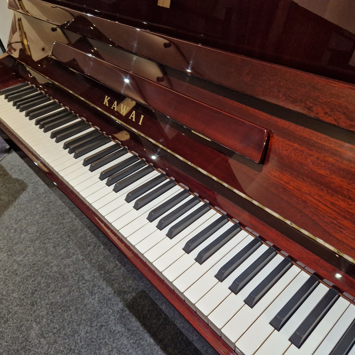 Secondhand Kawai K15 Upright Piano Polished Mahogany