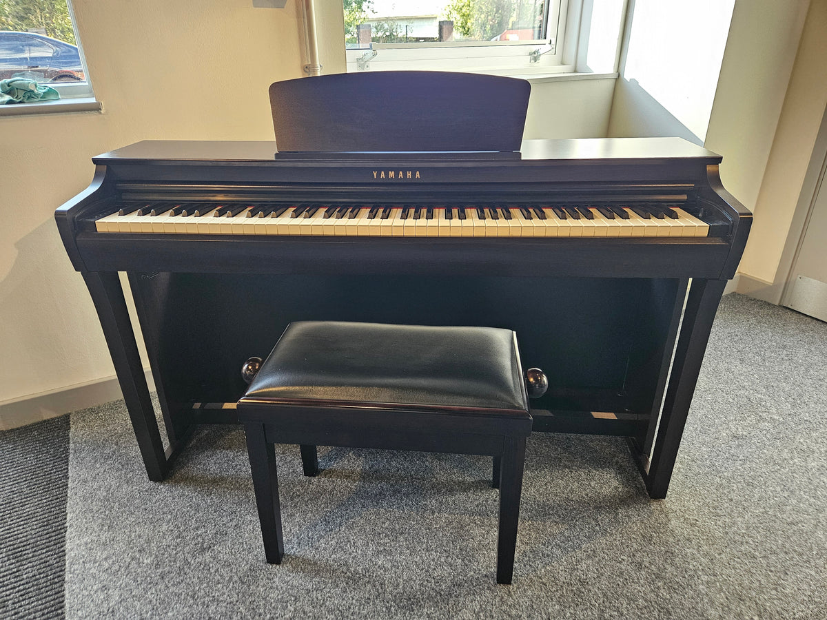 Secondhand Yamaha CLP725 Digital Piano Rosewood