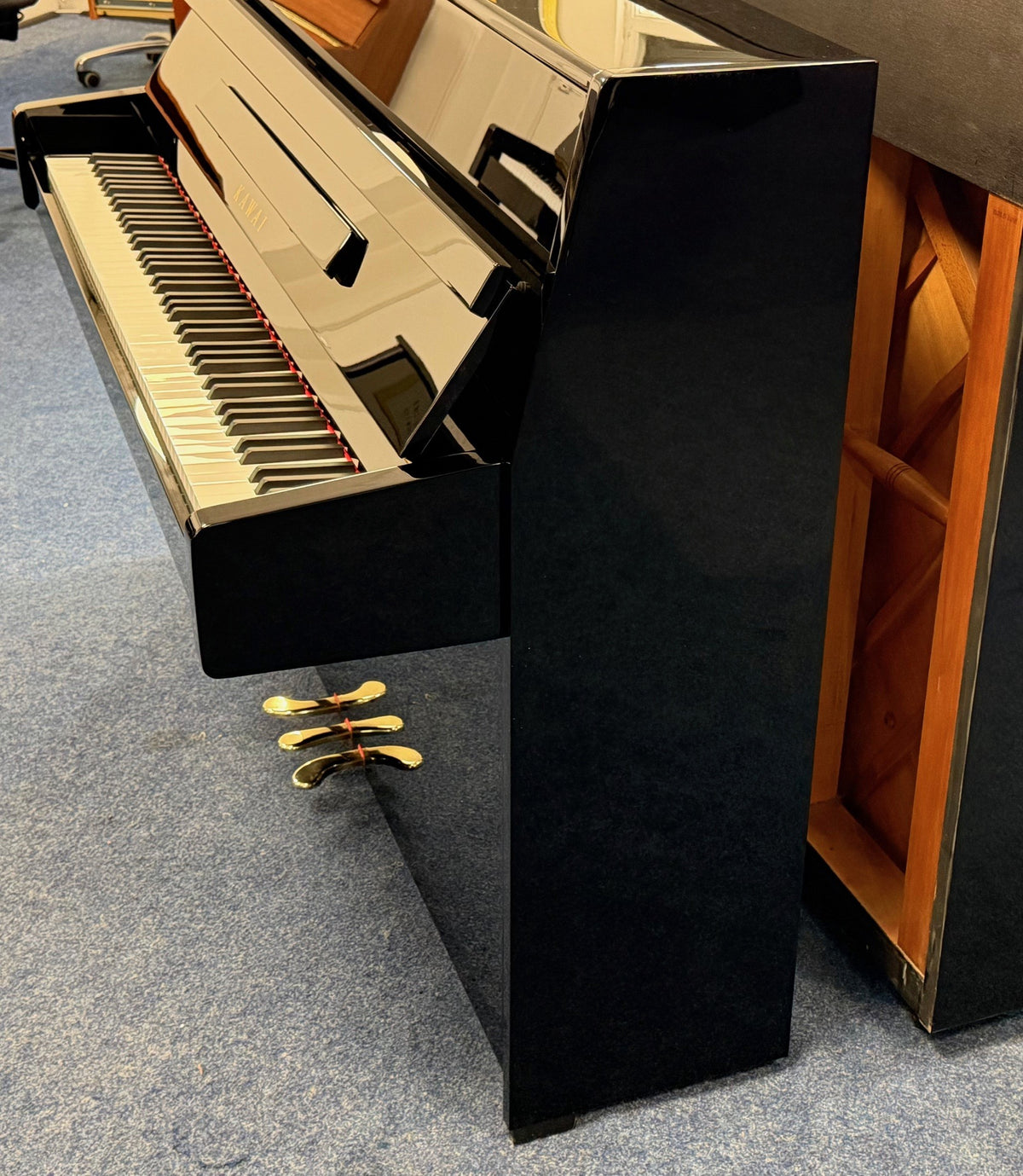 Secondhand Kawai K15 Acoustic Upright Piano Polished Ebony | Bolton  Store