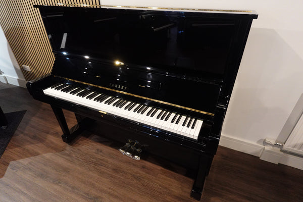 Refurbished Yamaha U3 Upright Acoustic Piano | Polished Ebony | Chester Store