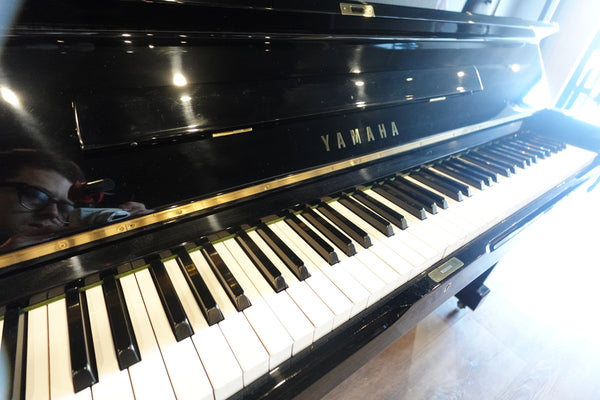Refurbished Yamaha U1 Upright Acoustic Piano | Polished Ebony | Chester Store