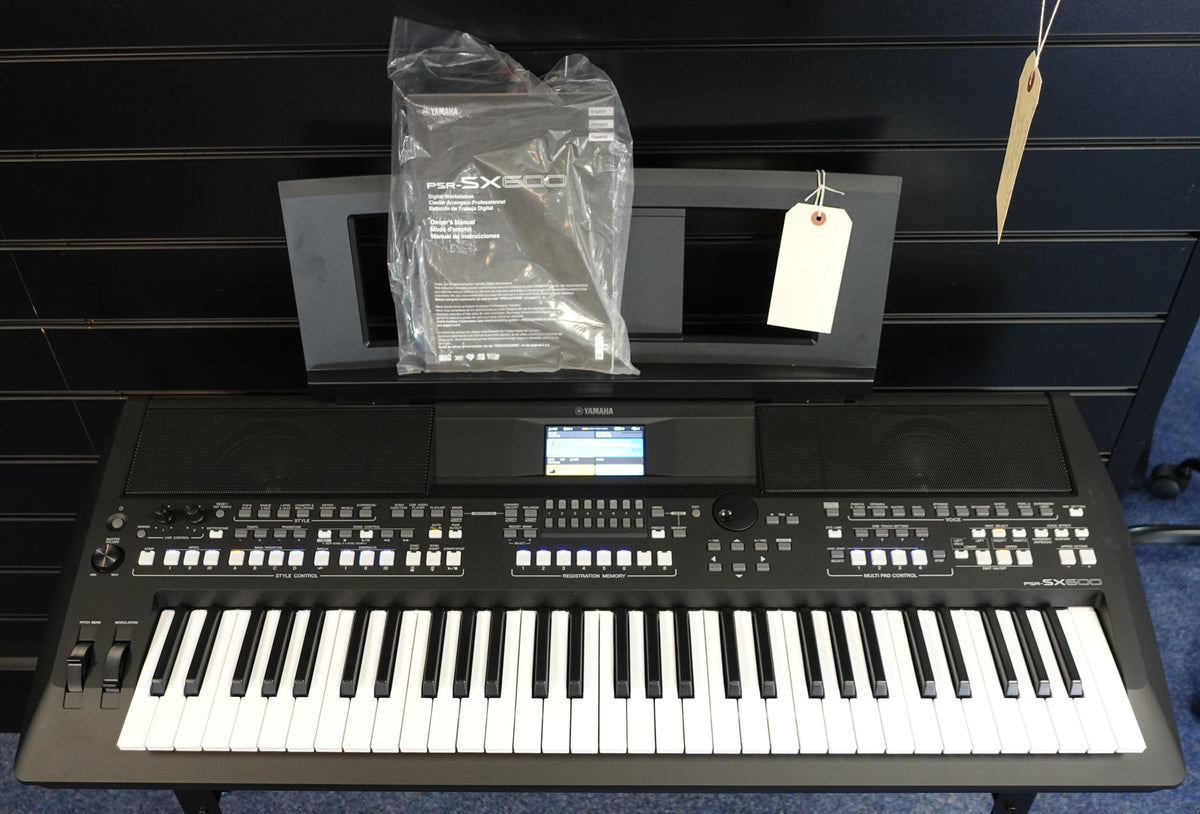 Secondhand Yamaha PSRSX600 Keyboard Workstation