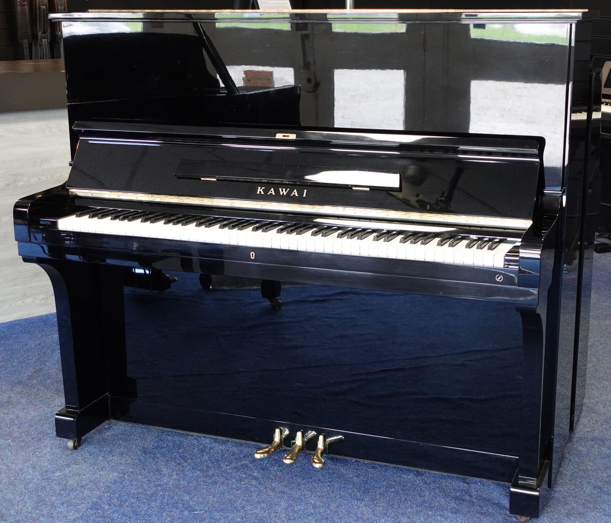 Secondhand Kawai KU-3B Upright Piano Polished Ebony Made In Japan 1971