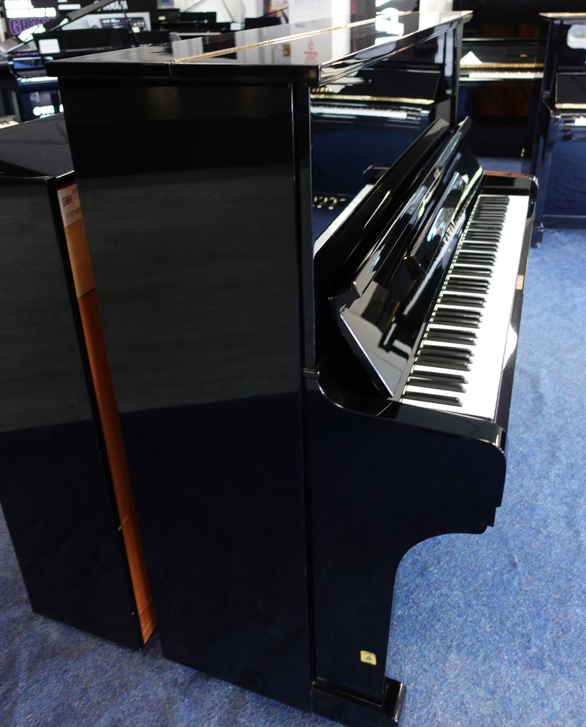 Secondhand Kawai KU-3B Upright Piano Polished Ebony Made In Japan 1971