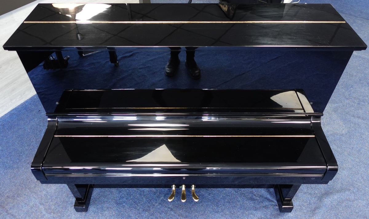 Secondhand Kawai KU-3B Upright Piano Polished Ebony Made In Japan 1971