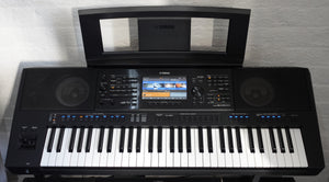 Secondhand Yamaha PSRSX900 Keyboard