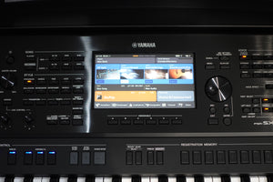 Secondhand Yamaha PSRSX900 Keyboard