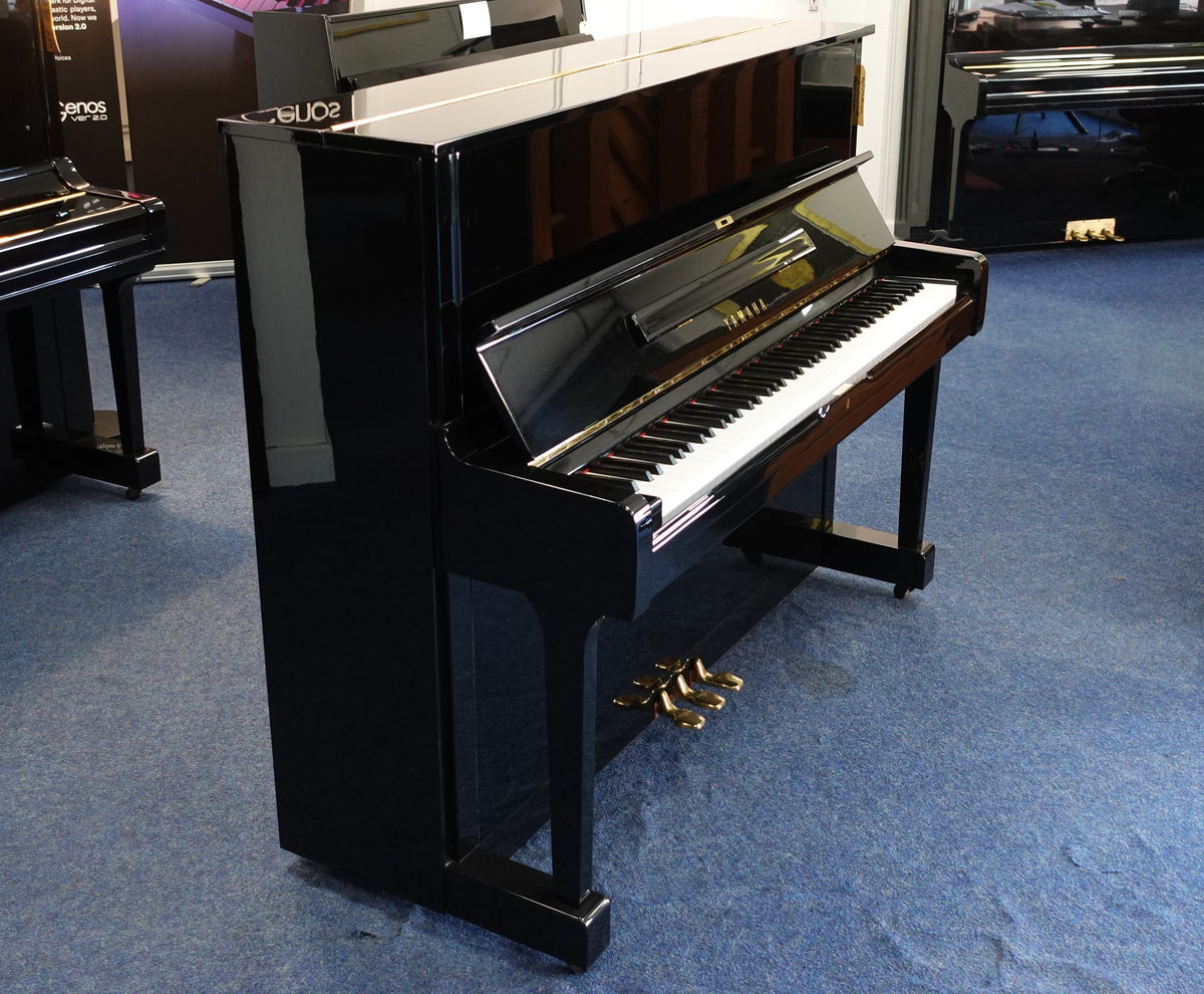 Refurbished Yamaha U1 Upright Piano - Polished Ebony, Japan 1975