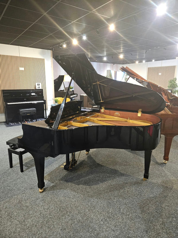 Secondhand Kawai RX2 Acoustic Grand Piano | Polished Ebony | Leeds Store