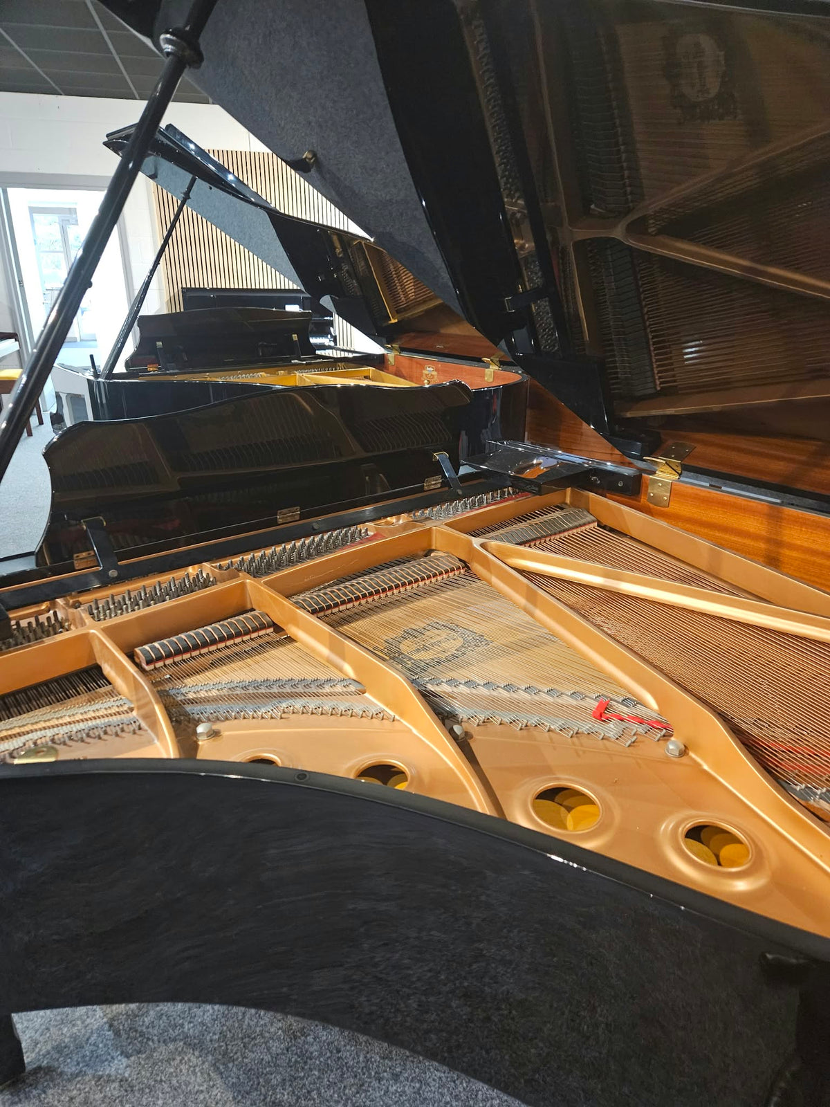 Secondhand Yamaha C2 Acoustic Grand Piano | Polished Ebony | Leeds Store