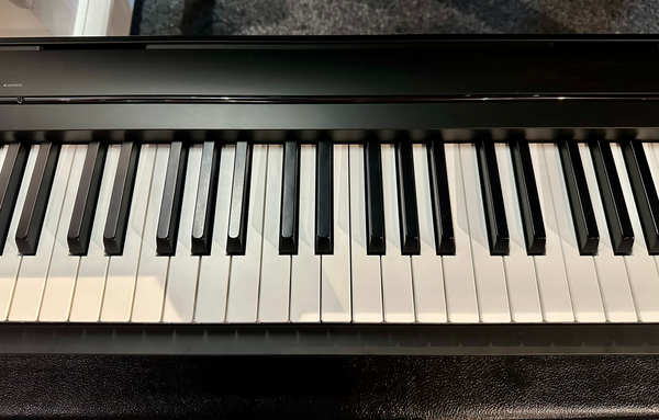 Secondhand Kawai ES120 Portable Digital Piano Black