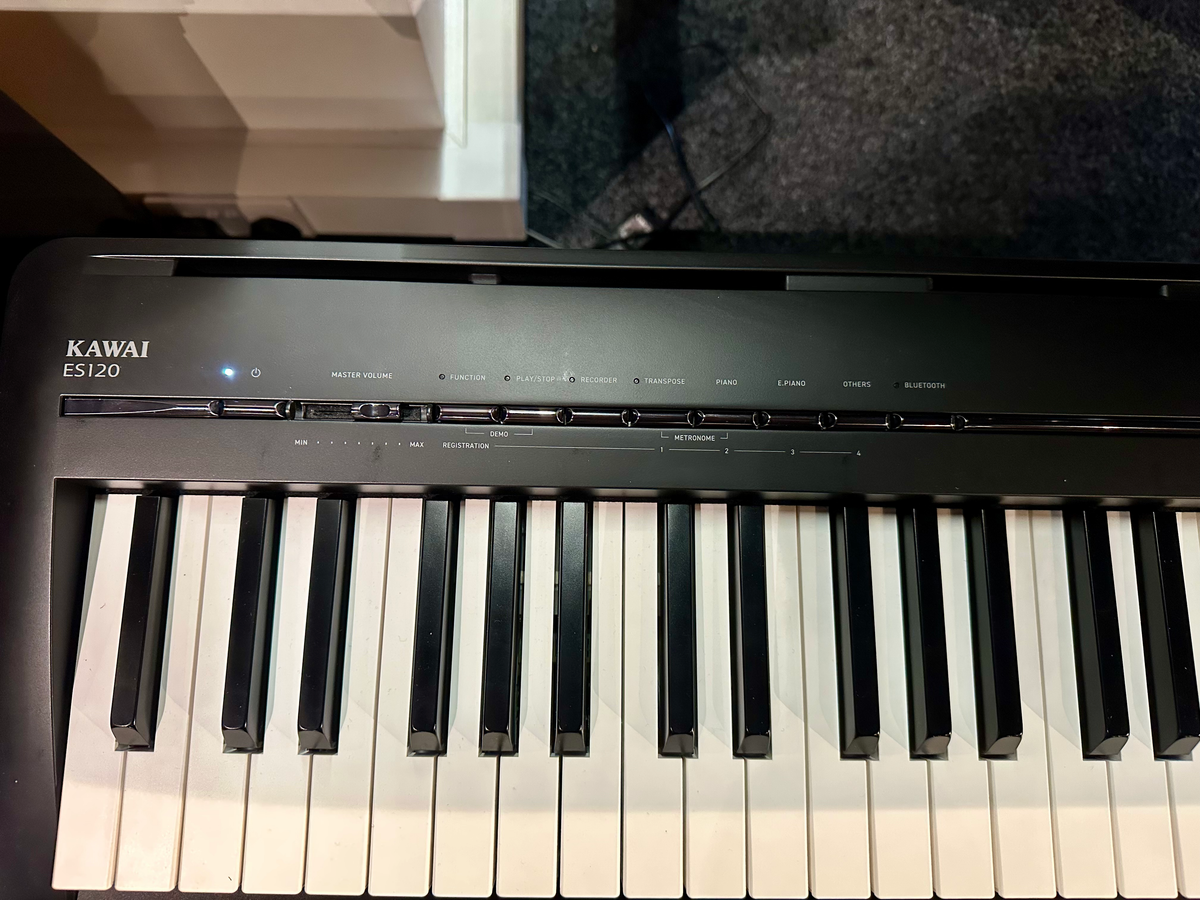 Secondhand Kawai ES120 Portable Digital Piano Black