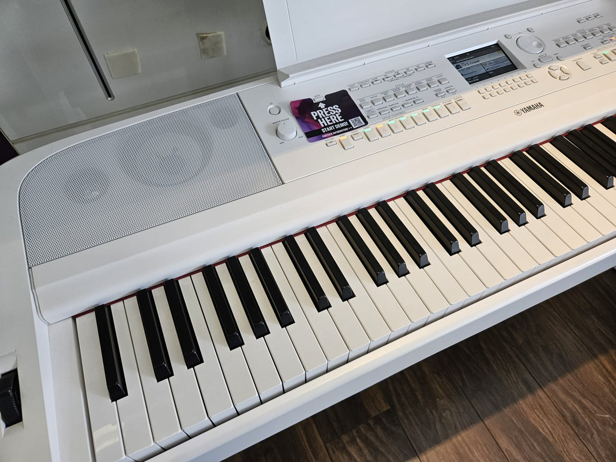 Ex-Display Yamaha DGX670 White Digital Piano | Edinburgh Store | PN
