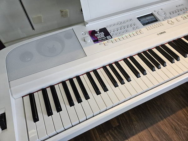 Ex-Display Yamaha DGX670 White Digital Piano | Edinburgh Store | PN