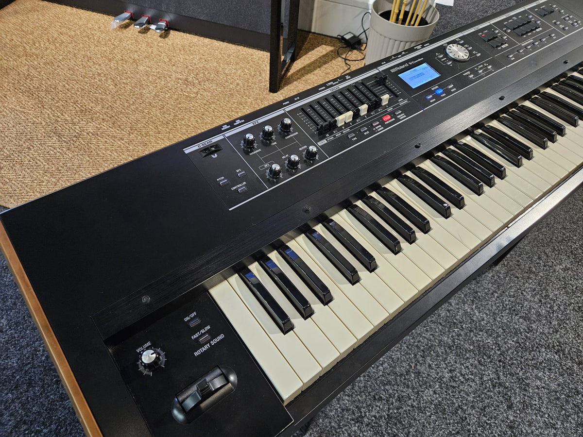 Secondhand Roland VR730 V-Combo Keyboard | Bankhead Store
