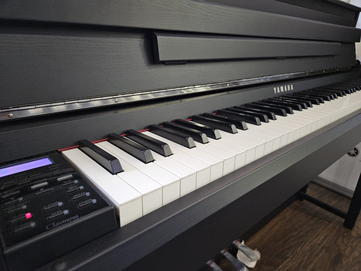 Secondhand Yamaha CLP-585 Digital Piano Black Walnut